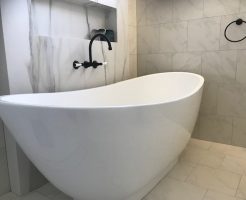 Black Tapware and Modern Bath Tub Bathroom Renovations Cronulla