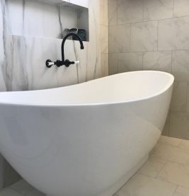 Black Tapware and Modern Bath Tub Bathroom Renovations Cronulla